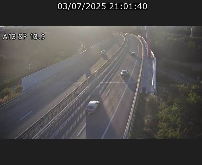 Traffic live webcam Luxembourg Kayl - A13 direction Esch-sur-Alzette/Luxembourg-ville - BK 13.9