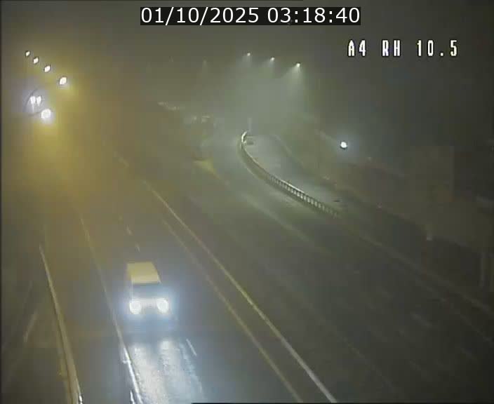 Traffic live webcam Luxembourg Pontpierre - A4 - BK 10.5 - direction Luxembourg