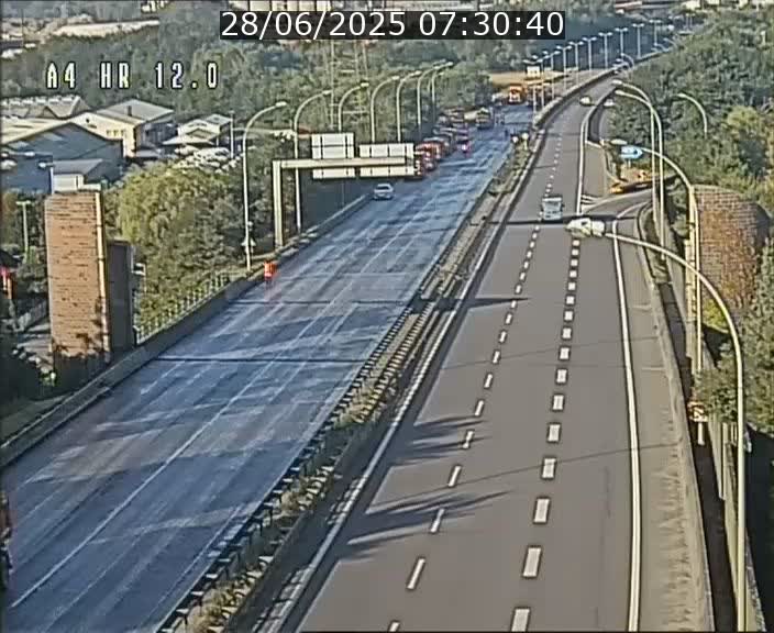Traffic live webcam Luxembourg Jonction Foetz - A4 - BK 12.0 - direction Esch sur Alzette