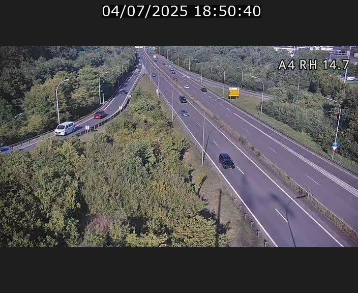 Traffic live webcam Luxembourg Jonction Lankelz - A4 - BK 14.7 - direction Luxembourg