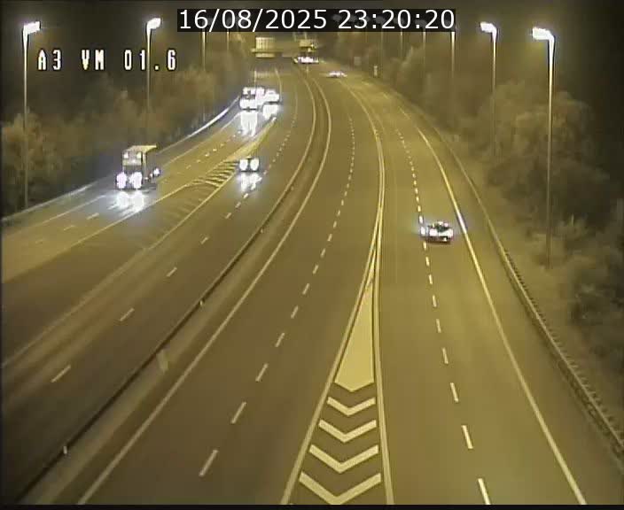 Traffic live webcam Luxembourg - Croix de Gasperich - A3 - BK 1.6 - direction France/Aire de Berchem