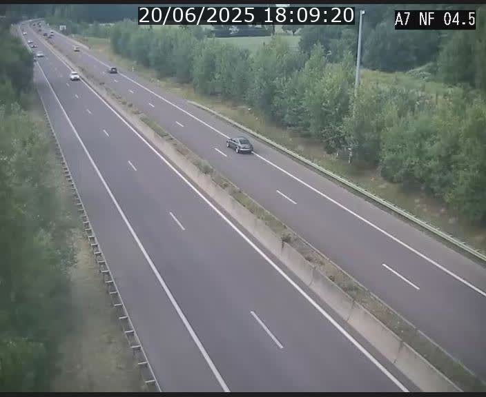 Caméra autoroute Luxembourg A7 - Passage à gibier Rëngelbour - direction Tunnel Grouft