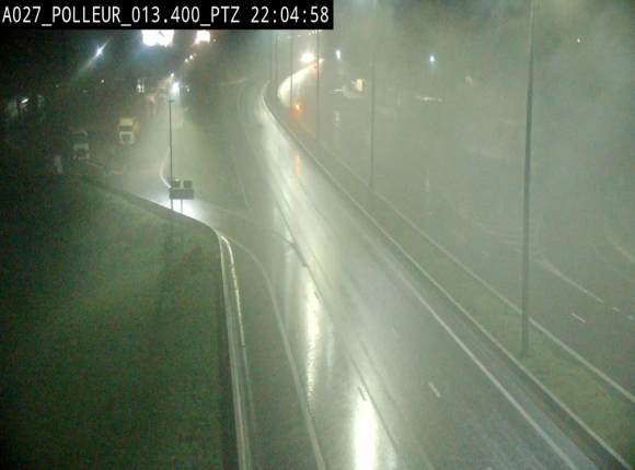Webcam A27/E42 avec vue sur le parking de l'aire de Polleur, après le Viaduc de Polleur à Theux. Vue orientée vers Liège