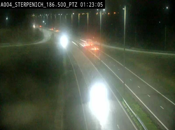 Webcam E411 à Sterpenich en Belgique près de la frontière du Luxembourg. Vue orientée vers Bruxelles