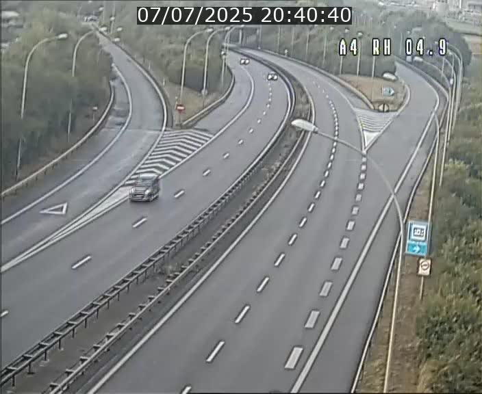 Traffic live webcam Luxembourg Leudelange - A4 - BK 4.9 - direction Luxembourg