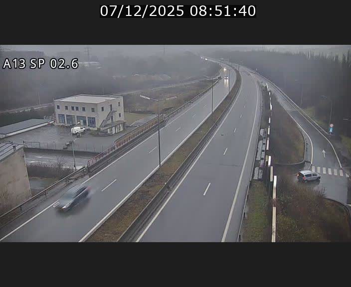 Traffic live webcam Luxembourg Sanem - A13 direction Pétange - BK 2.6