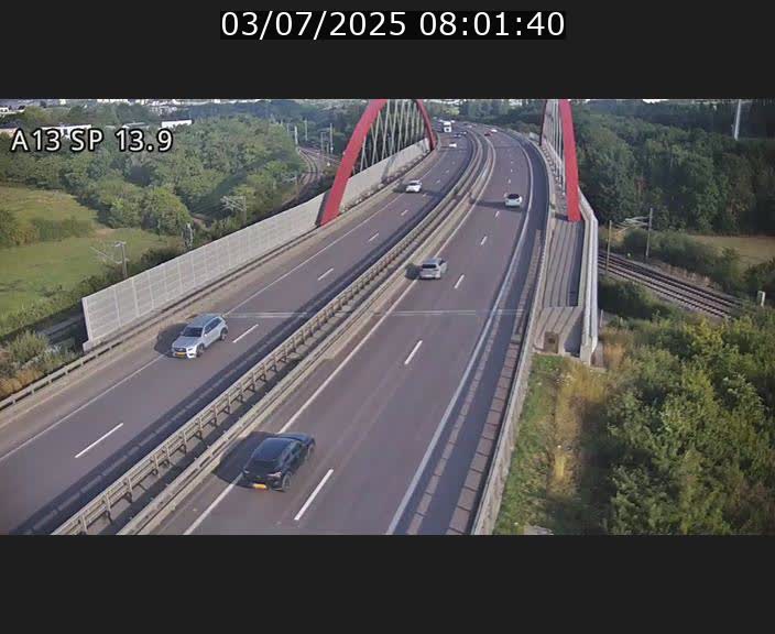 Traffic live webcam Luxembourg Kayl - A13 direction Esch-sur-Alzette/Luxembourg-ville - BK 13.9