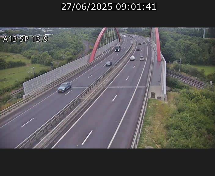 Traffic live webcam Luxembourg Kayl - A13 direction Esch-sur-Alzette/Luxembourg-ville - BK 13.9