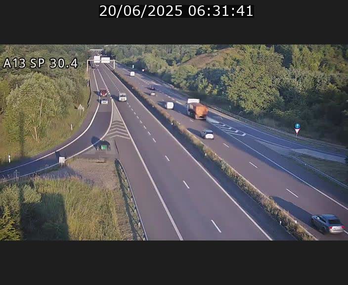 Traffic live webcam Luxembourg Altwies - A13 direction Luxembourg-ville - BK 30.4