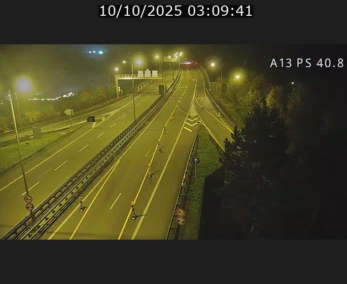 Webcam autoroute A13 à la sortie est du tunnel Markusbierg à Schengen. Vue sur le pont de la Moselle, vers l'Allemagne