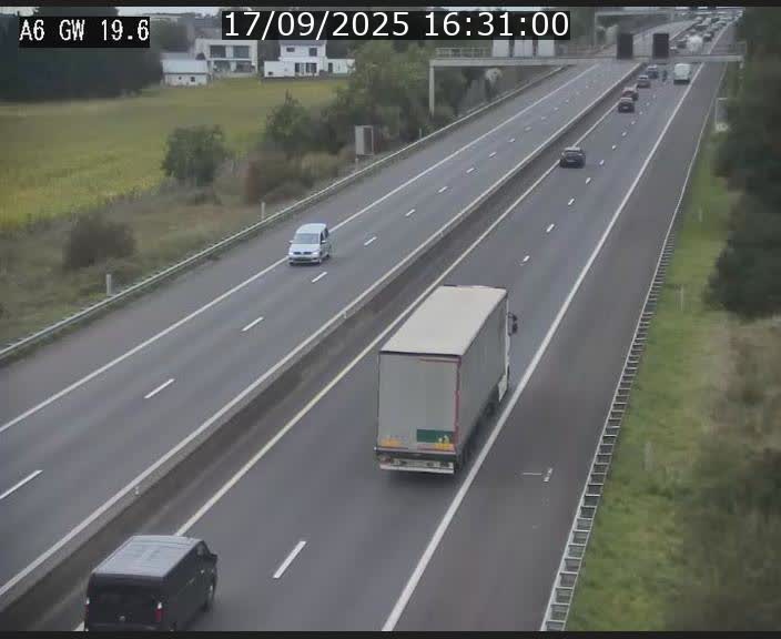 Traffic live webcam Luxembourg - Steinfort - A6 - BK 19.6 - direction Belgique