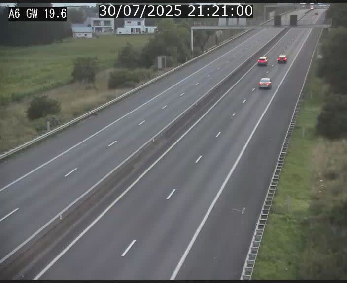 Traffic live webcam Luxembourg - Steinfort - A6 - BK 19.6 - direction Belgique