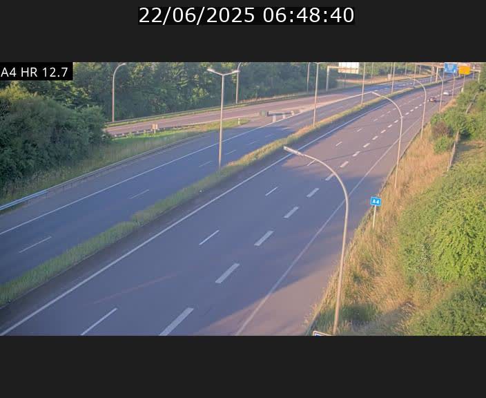 Traffic live webcam Luxembourg Esch sur Alzette - A4 - BK 12.7 - direction Esch-Belval