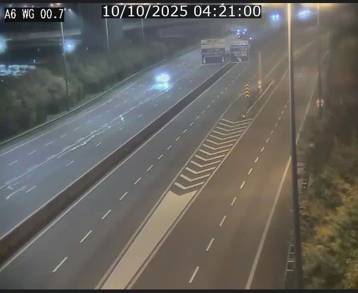 Traffic live webcam Luxembourg Croix de Cessange - A6 - BK 0.7 - direction A3 France