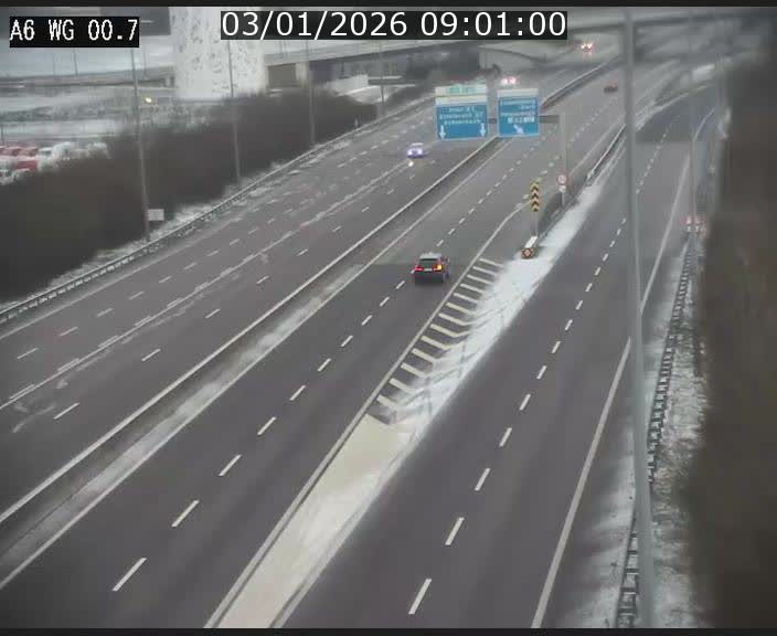 Traffic live webcam Luxembourg Croix de Cessange - A6 - BK 0.7 - direction A3 France