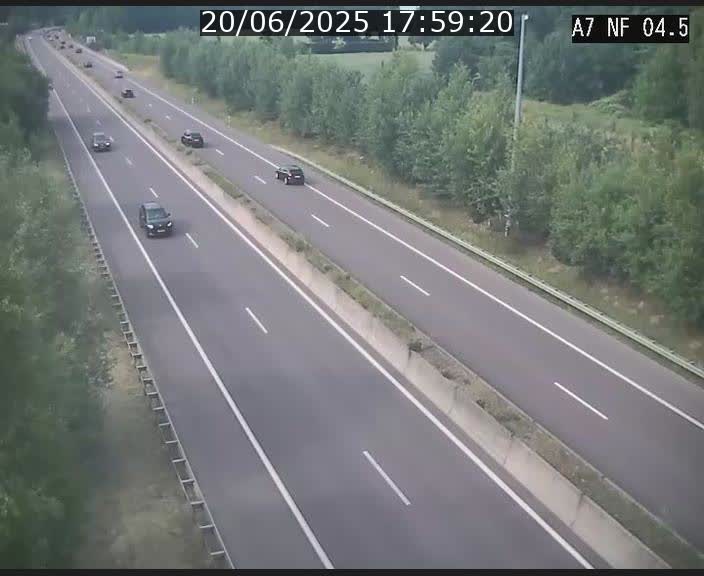 Caméra autoroute Luxembourg A7 - Passage à gibier Rëngelbour - direction Tunnel Grouft