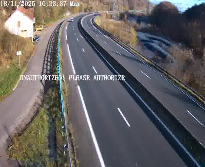 Webcam sur la D910 située dans la Côte des 4 vents. Vue orientée vers le bas, vers Saint-Avold.