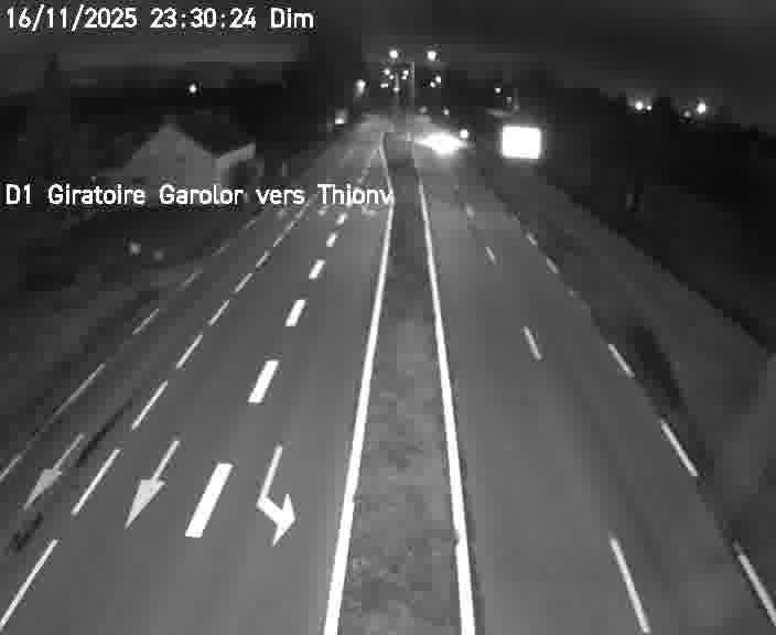 Webcam de surveillance sur D1 (France) à Ennery, cadrée vers Thionville, proposant une information routière utile aux déplacements quotidiens.