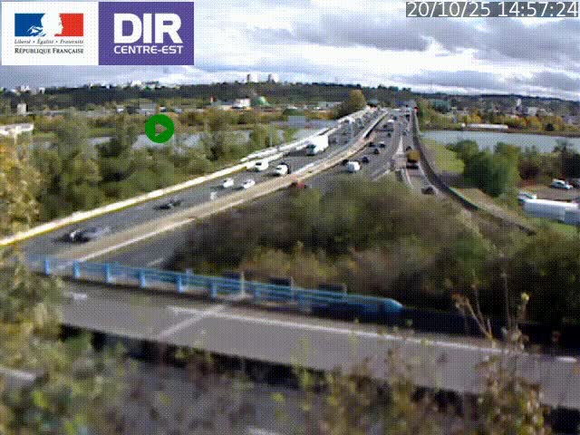 Clone of Caméra de circulation sur A7 à Lyon Perrache vers Marseille, le long du Rhône