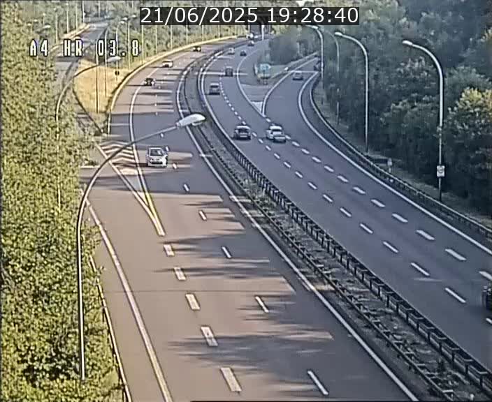 Webcam traffic A4 Luxembourg - BK 3.8 - Leudelange (direction Esch sur Alzette)