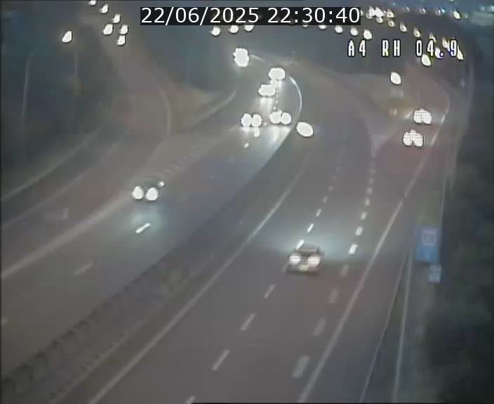 Traffic live webcam Luxembourg Leudelange - A4 - BK 4.9 - direction Luxembourg