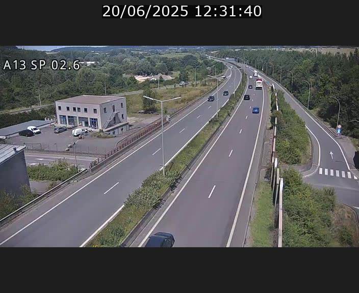 Traffic live webcam Luxembourg Sanem - A13 direction Pétange - BK 2.6