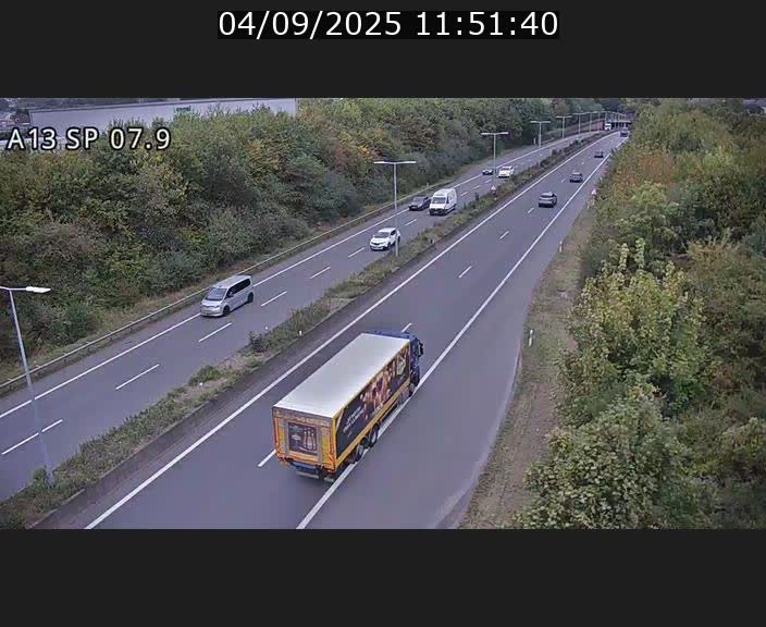 Traffic live webcam Luxembourg Jonction Lankelz - A13 direction Pétange - BK 7.9