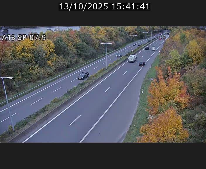 Traffic live webcam Luxembourg Jonction Lankelz - A13 direction Pétange - BK 7.9
