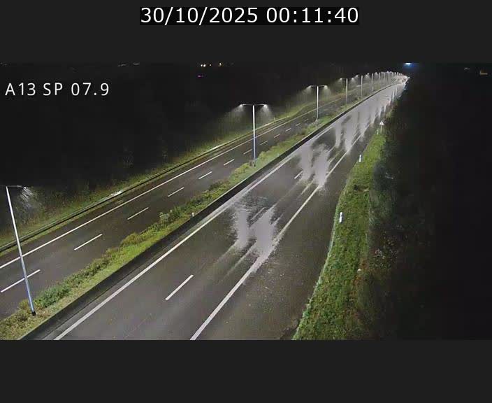 Traffic live webcam Luxembourg Jonction Lankelz - A13 direction Pétange - BK 7.9