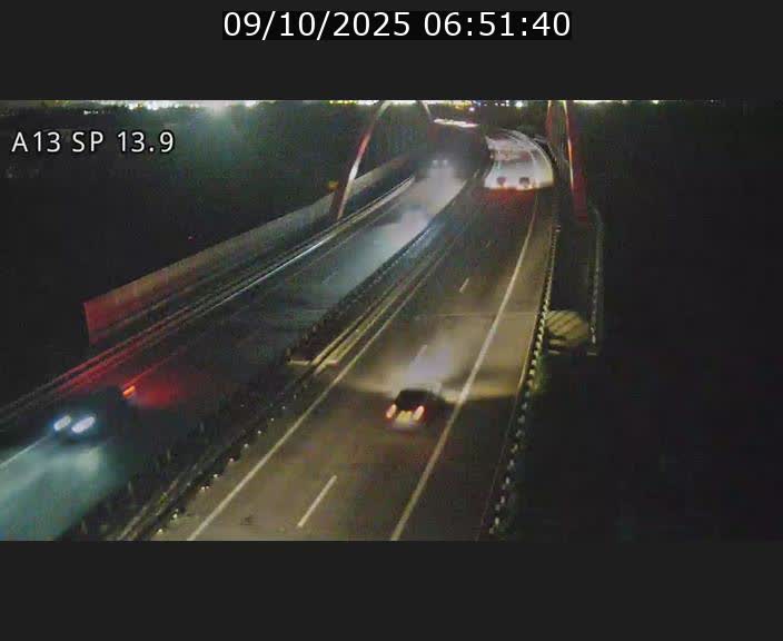 Traffic live webcam Luxembourg Kayl - A13 direction Esch-sur-Alzette/Luxembourg-ville - BK 13.9