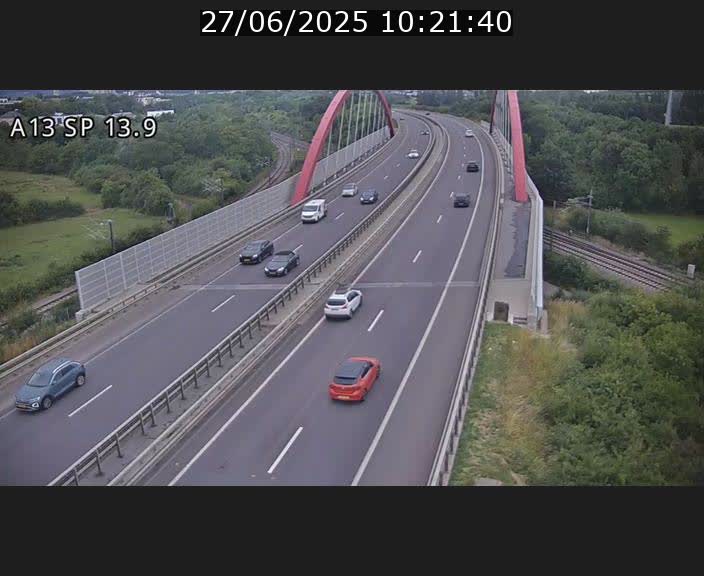Traffic live webcam Luxembourg Kayl - A13 direction Esch-sur-Alzette/Luxembourg-ville - BK 13.9