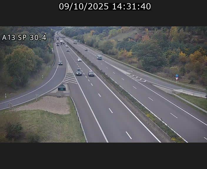 Traffic live webcam Luxembourg Altwies - A13 direction Luxembourg-ville - BK 30.4
