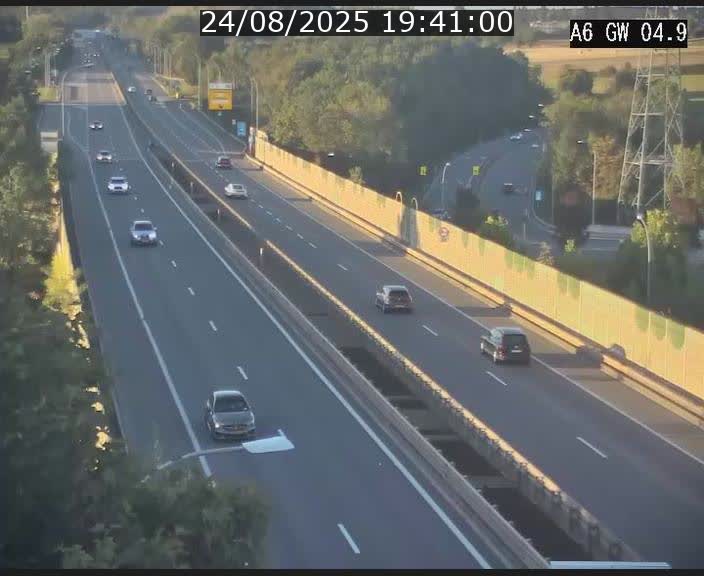 Traffic live webcam Luxembourg Croix de Cessange - A6 - BK 4.9 - direction Belgique
