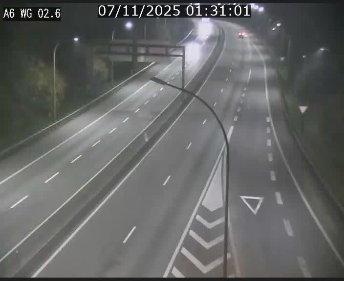 Traffic live webcam Luxembourg Croix de Cessange - A6 - BK 2.6 - direction France/Allemagne