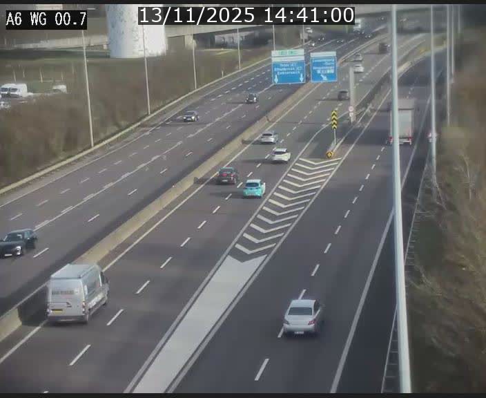 Traffic live webcam Luxembourg Croix de Cessange - A6 - BK 0.7 - direction A3 France