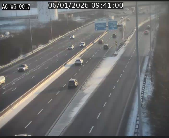 Traffic live webcam Luxembourg Croix de Cessange - A6 - BK 0.7 - direction A3 France