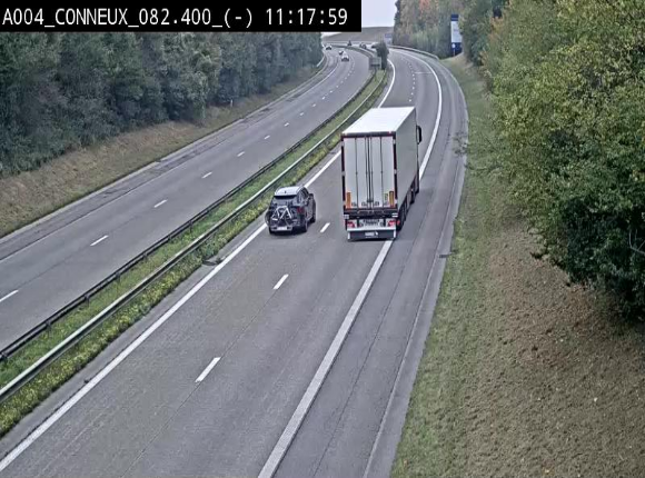 Webcam sur l'E411 avant les sorties 20 menant à Ciney, Dinant et Achêne. Vue orientée vers Namur