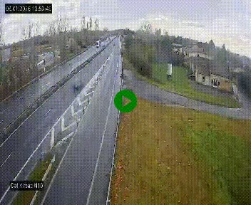 Vue en direct de l'autoroute A10 grâce à un drône situé au-dessus du péage de Virsac