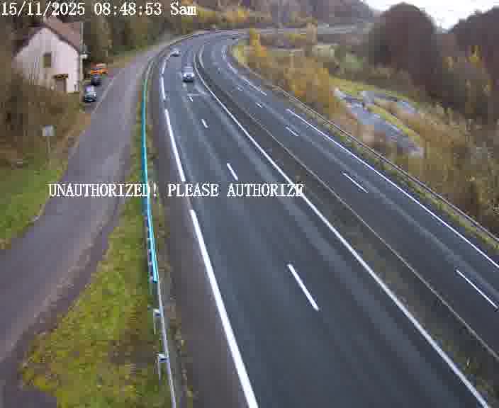 Webcam sur la D910 située dans la Côte des 4 vents. Vue orientée vers le bas, vers Saint-Avold.