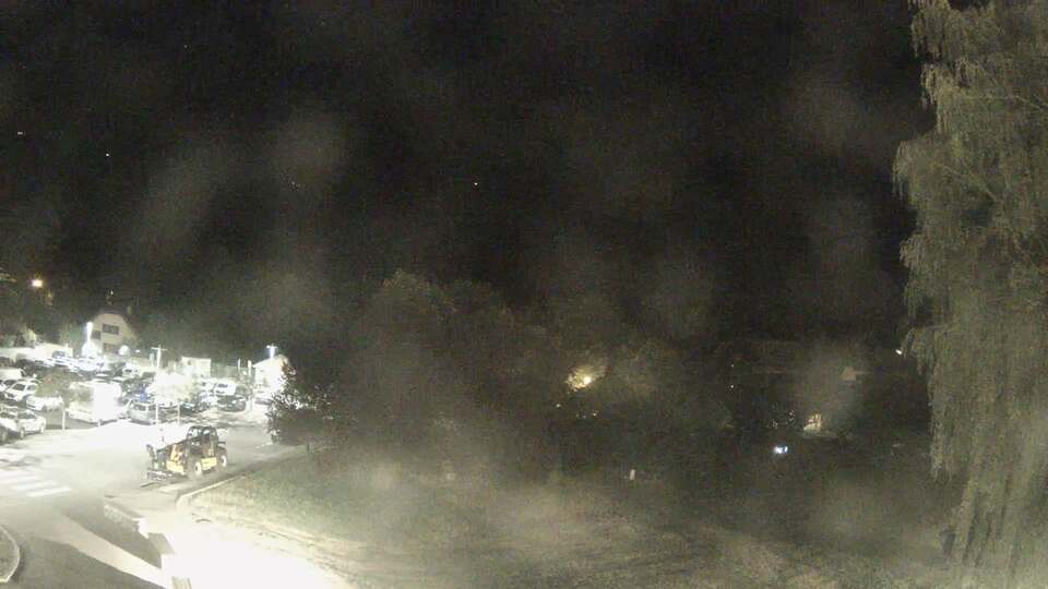 Webcam au niveau de la mairie du village du Bourg d'Oisans, aux pieds de l'Alpe d'Huez et aux portes du parc des Écrins