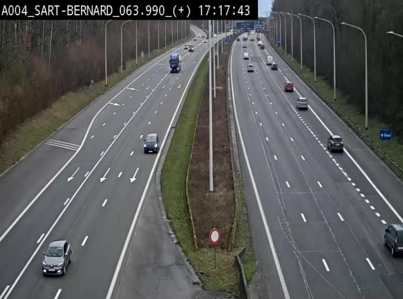 Webcam sur l'E411 à hauteur de la jonction avec la N4 à la sortie de Namur. Vue orientée vers Luxembourg