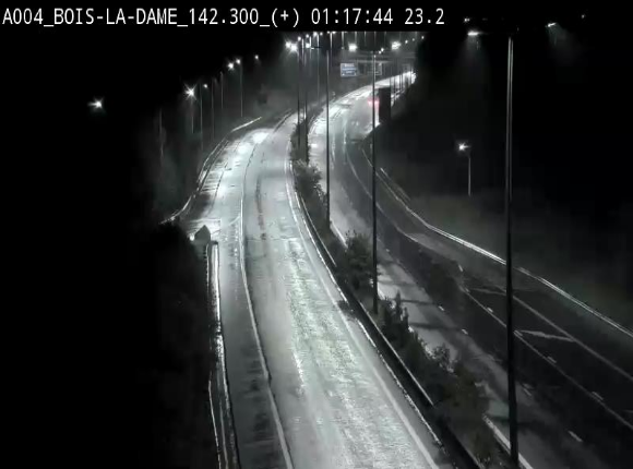 Webcam située entre la sortie 29 Neufchâteau et la jonction avec l'E25 en direction de Liège et Luxembourg