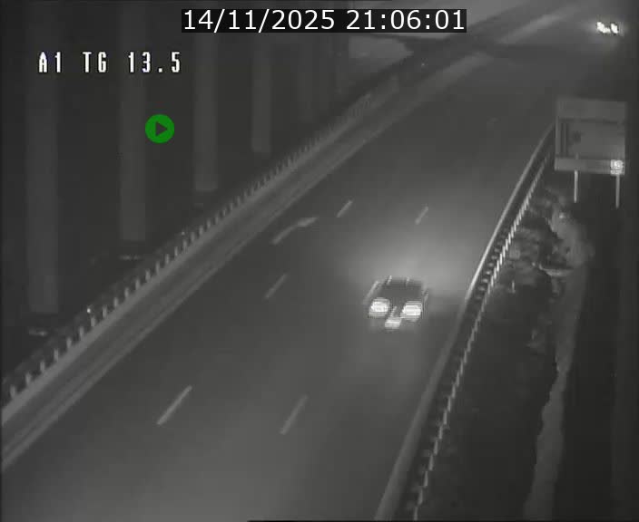 Traffic live webcam Luxembourg Senningen - A1 direction Luxembourg - BK 13.5