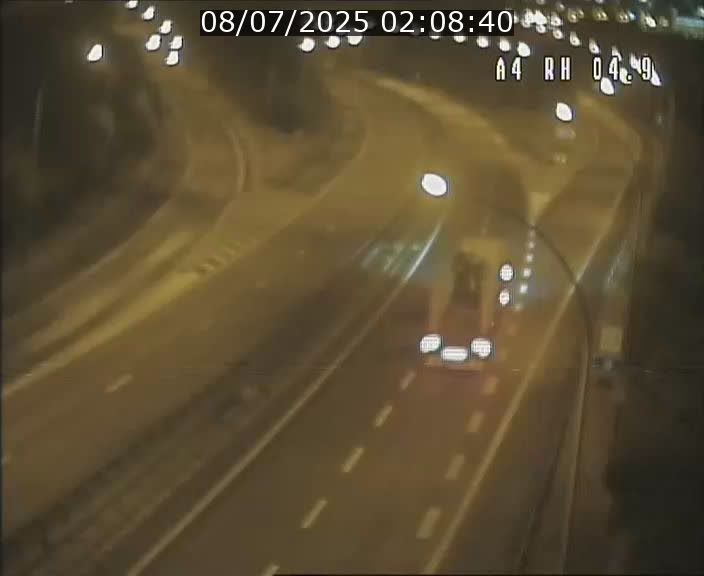 Traffic live webcam Luxembourg Leudelange - A4 - BK 4.9 - direction Luxembourg