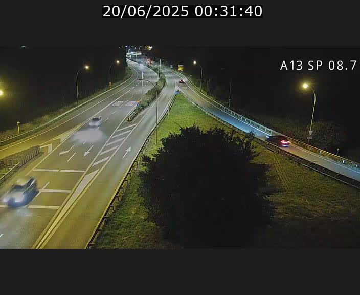 Traffic live webcam Luxembourg Jonction Lankelz - A13 direction Pétange - BK 8.7 