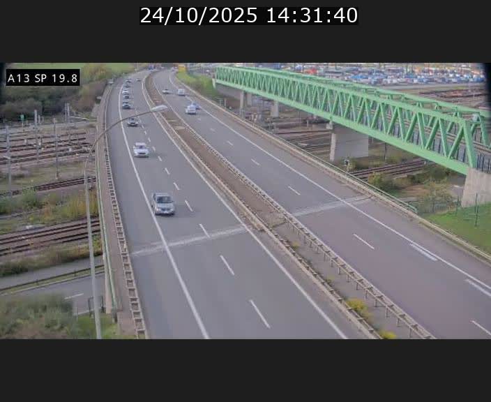 Traffic live webcam Luxembourg Croix de Bettembourg - A13 direction Esch-sur-Alzette - BK 19.8