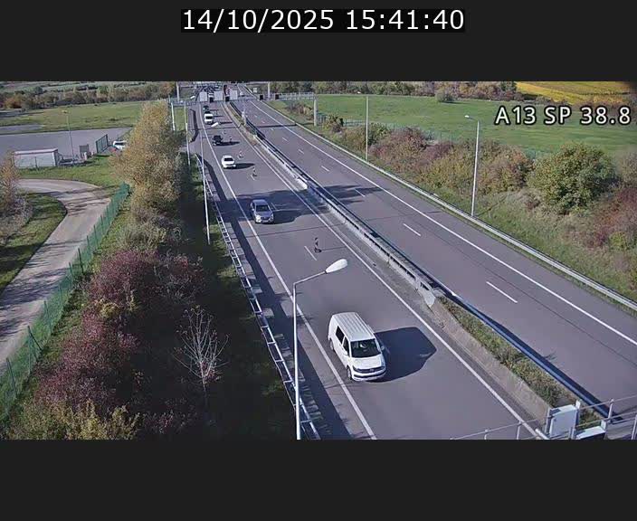 Webcam autoroute A13 à l'entrée ouest du tunnel Markusbierg à Schengen. Vue orientée vers le tunnel et l'Allemagne