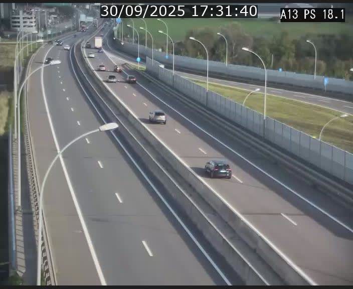 Traffic live webcam Luxembourg Dudelange - A13 direction Croix de Bettembourg - BK 18.1