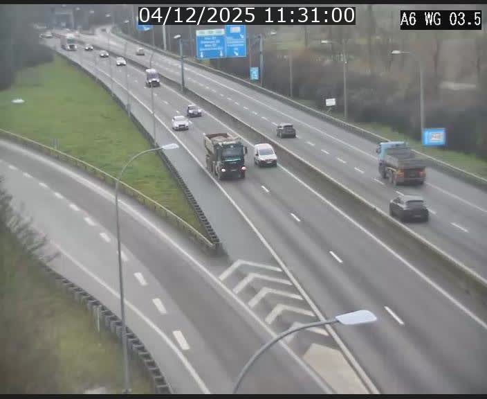 Traffic live webcam Luxembourg - Croix de Cessange - A6 - BK 3.5 - direction France/Allemagne