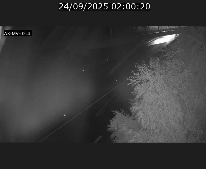 Webcam autoroute de la France (A3) au Luxembourg à Fentange, à proximité de la Croix de Gasperich. Vue orientée vers la Cloche d'Or